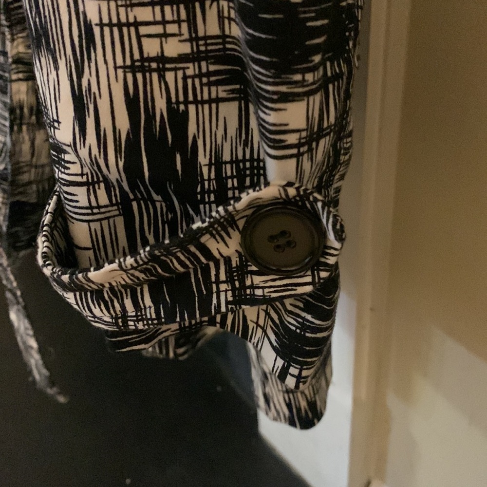 Lightweight jacket - Picture 3 of 5